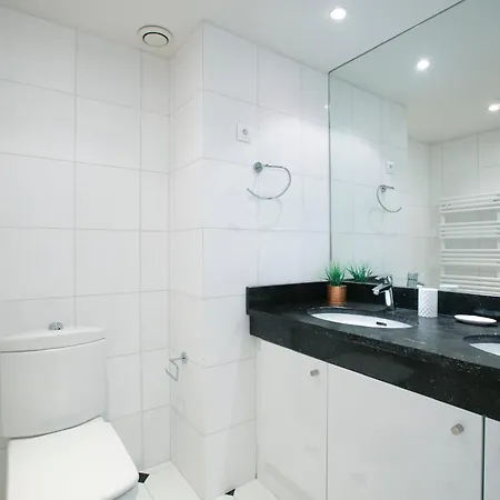 Beautiful 1 Bedroom Luxury Next To Champs-elysees - Pc62a Lejlighed Paris