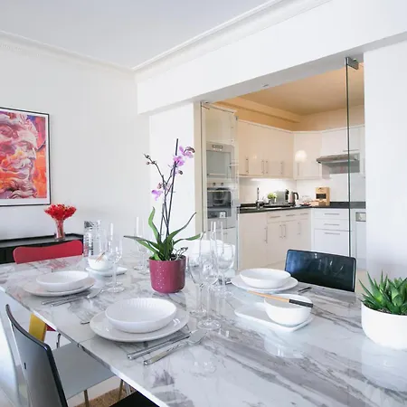Beautiful 1 Bedroom Luxury Next To Champs-elysees - Pc62a Lejlighed Paris