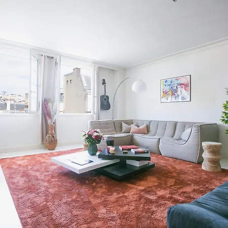 Beautiful 1 Bedroom Luxury Next To Champs-elysees - Pc62a Paris