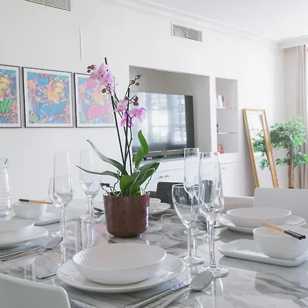Beautiful 1 Bedroom Luxury Next To Champs-elysees - Pc62a * Paris