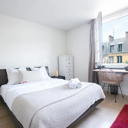 Lejlighed Beautiful 1 Bedroom Luxury Next To Champs-elysees - Pc62a Paris